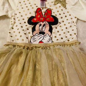 It’s Minnie mouse dress short sleeve